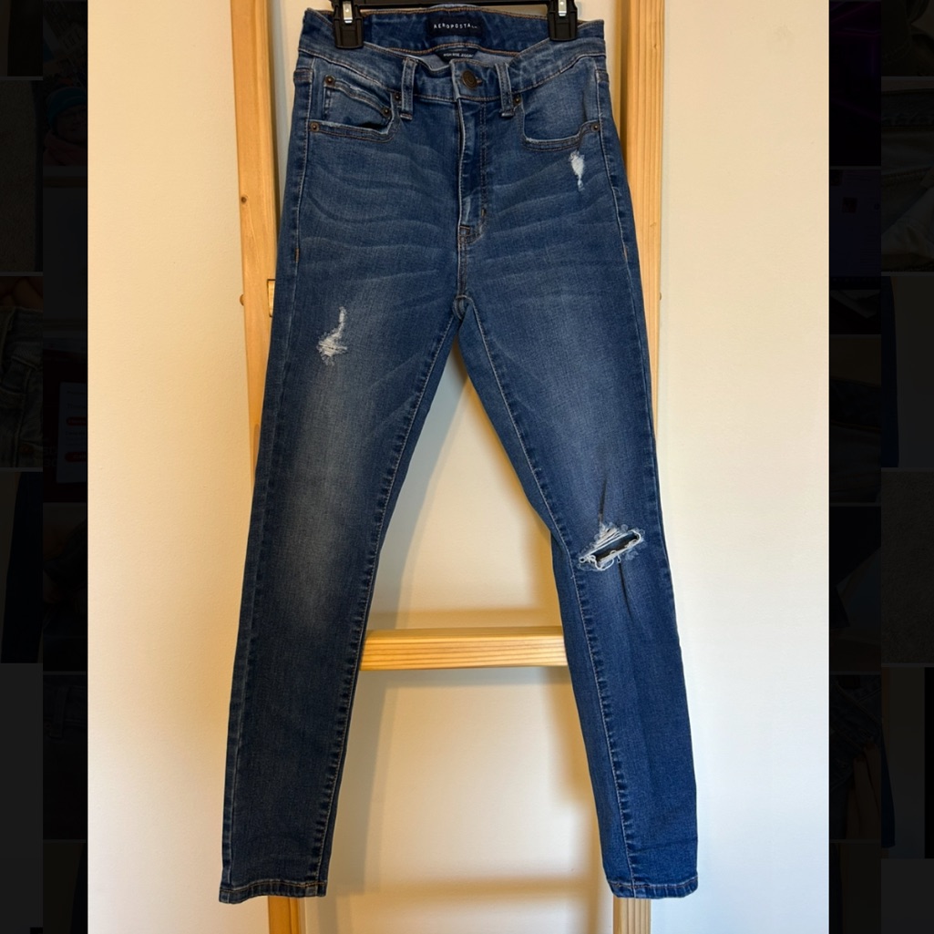 Aeropostale High Rise Jegging Size 4 Short